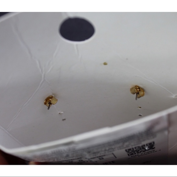 Flaw, Zara NWT Bejeweled Chain Hoop Chain Gold Dangle Earrings - Picture 7 of 9